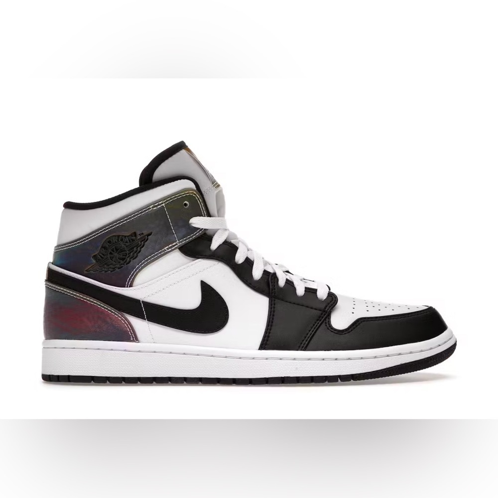 used jordan one's holographic size 10.5 in women's 8.5 in men's
